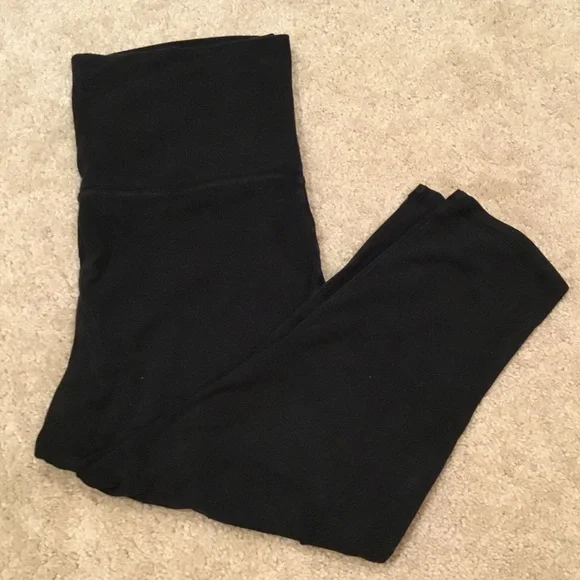 Mossimo Supply Co. Black Capris Leggings - Picture 2 of 6